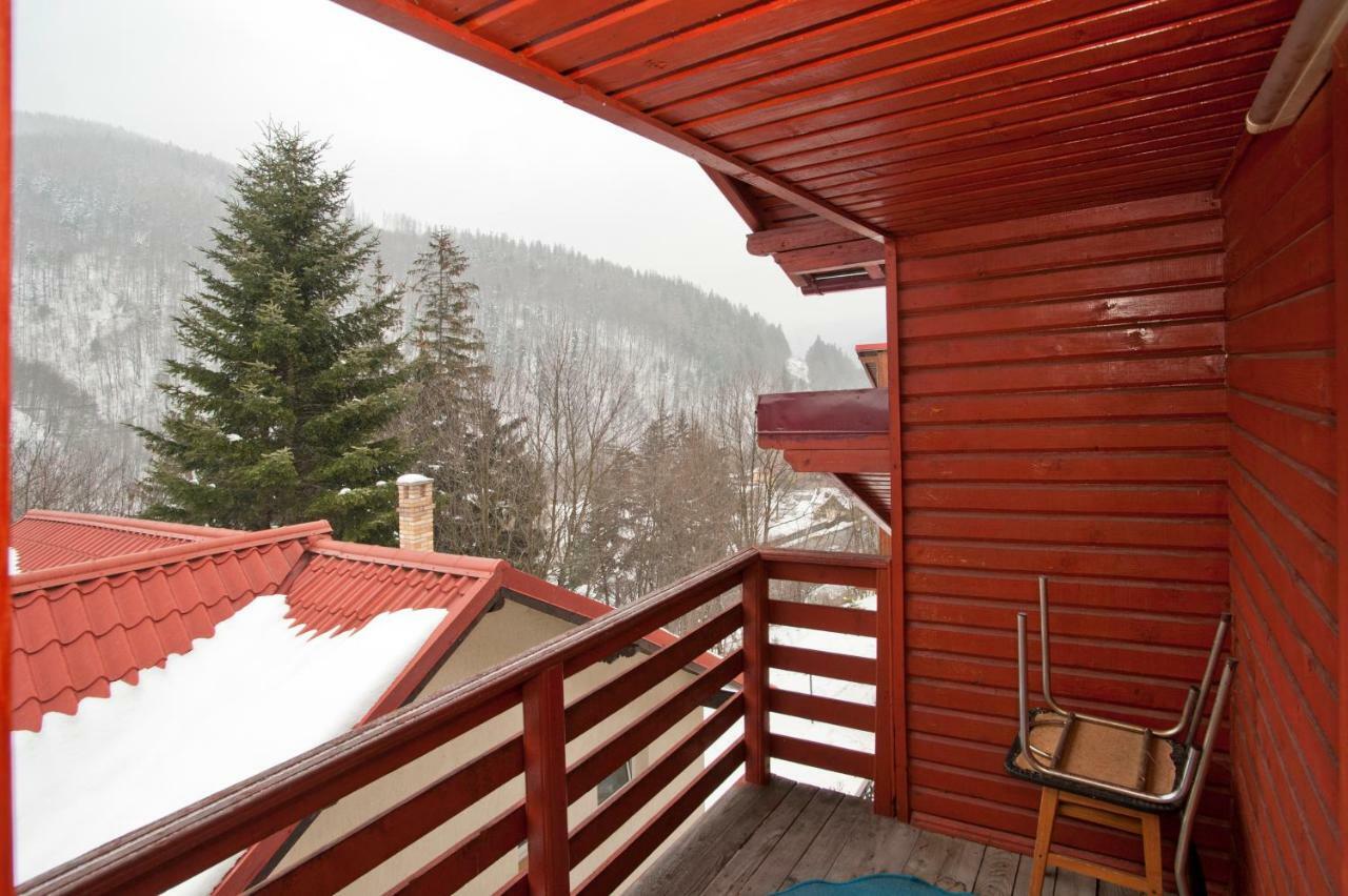 Casa Tudor Sinaia Exterior foto